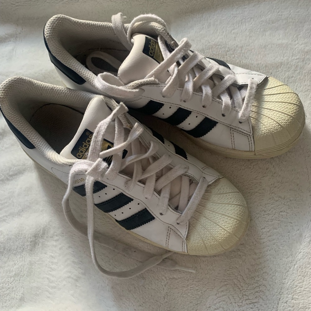 Adidas súper star size 4 1/2